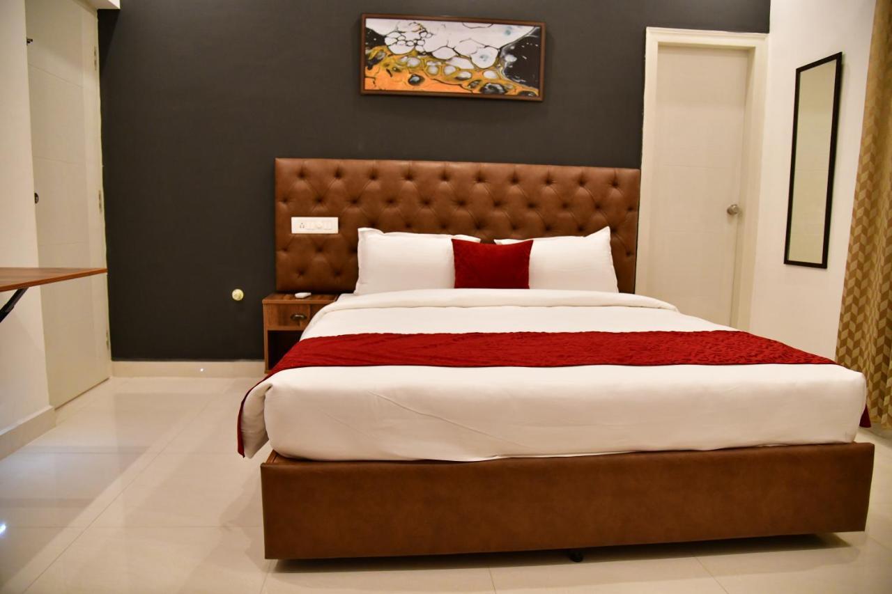 अपार्टमेंट Xcel Luxury Apartments-home Living Redefined